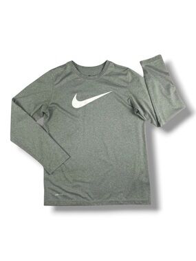 NIKE DRI-FIT Long Sleeve Performance Tee